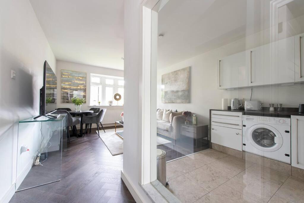 2 Bedroom Modern Urban Sanctuary 1Cc - Cherrydeal Londres Exterior foto