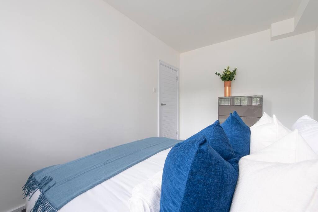 2 Bedroom Modern Urban Sanctuary 1Cc - Cherrydeal Londres Exterior foto